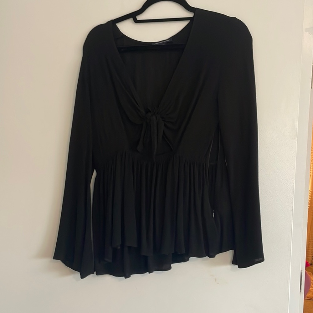 Black cutout long sleeve top - size medium